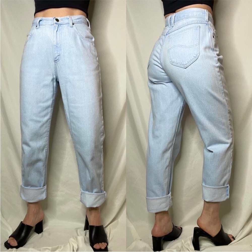 Vintage 90s Lee ultra high rise waist light wash mom jeans cheeky wedgie fit 27